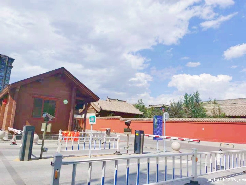 呼和浩特大召历史文化旅游区停车场道闸系统及设备案例