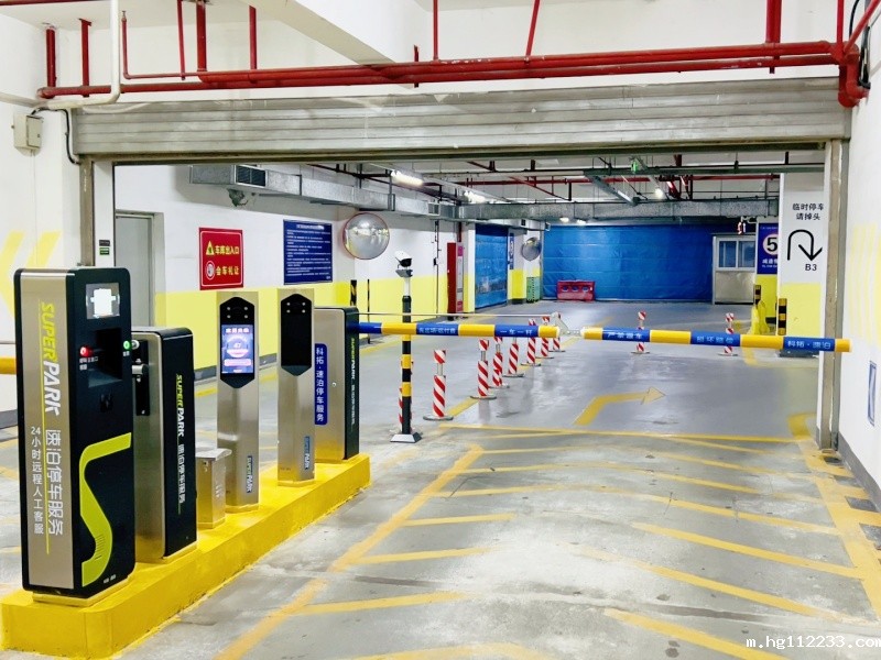 福建IFC厦门国际金融中心停车场收费管理系统及设备案例