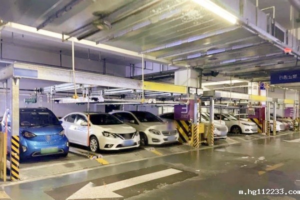 车牌识别闹乌龙，“湘B”变“湘S”！株洲一女顾客被困万达停车场一小时