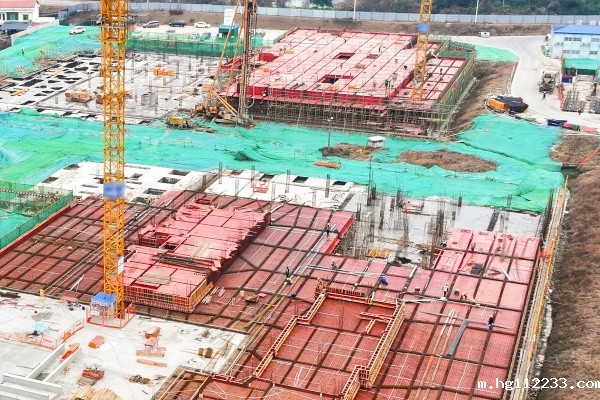 乌当区公共停车场建设进度已过半,360个新增车位已投入使用 乌当区公共停车场建设进度已过半,360个新增车位已投入使用