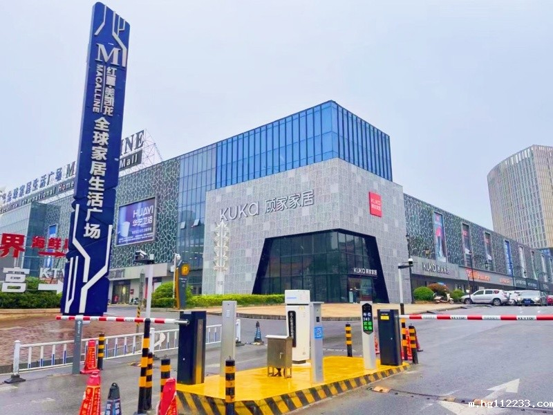 江西九江铜锣湾广场停车场收费管理系统及设备案例