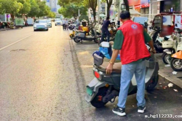 实地探访乌江路：“停车乱”整治见实效，社区与城管联动破解民生难题