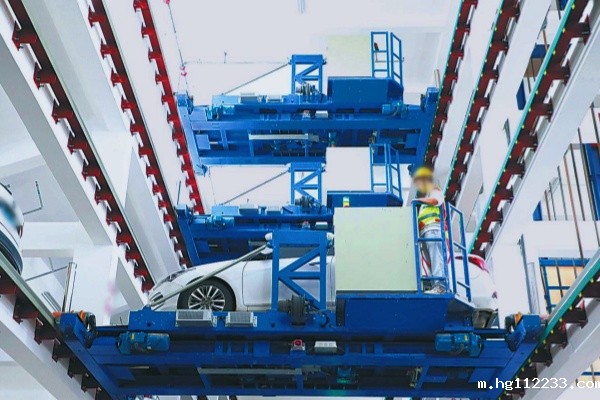 芜湖陡门巷立体空间实践：泵站与智能停车楼的‘共生之道’